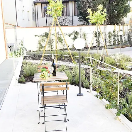 Apartment Borgo Guelfo V